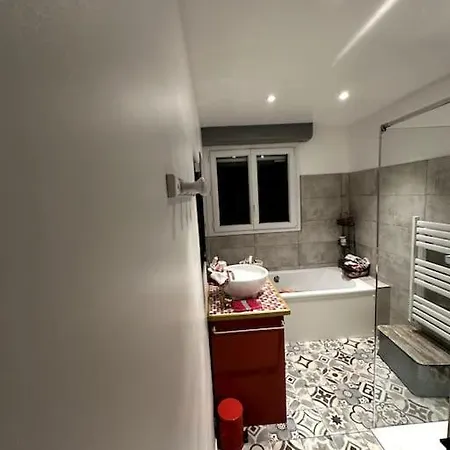 Grand - Avec Grande Piscine - Au Calme Dom wakacyjny *